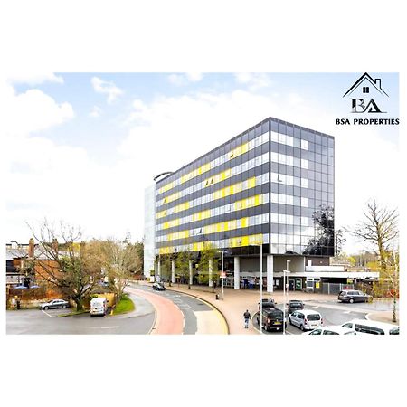 City Centre Apartment Close To Ascot & Legoland Sleep Upto 4 Guests - Parking On Request! Bracknell Exteriér fotografie