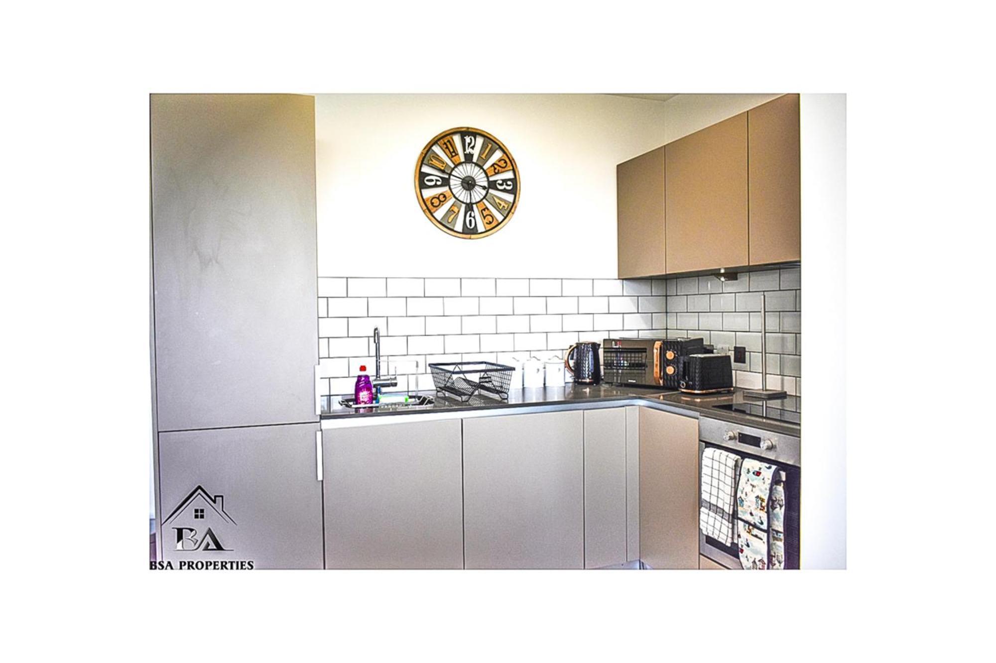 City Centre Apartment Close To Ascot & Legoland Sleep Upto 4 Guests - Parking On Request! Bracknell Exteriér fotografie