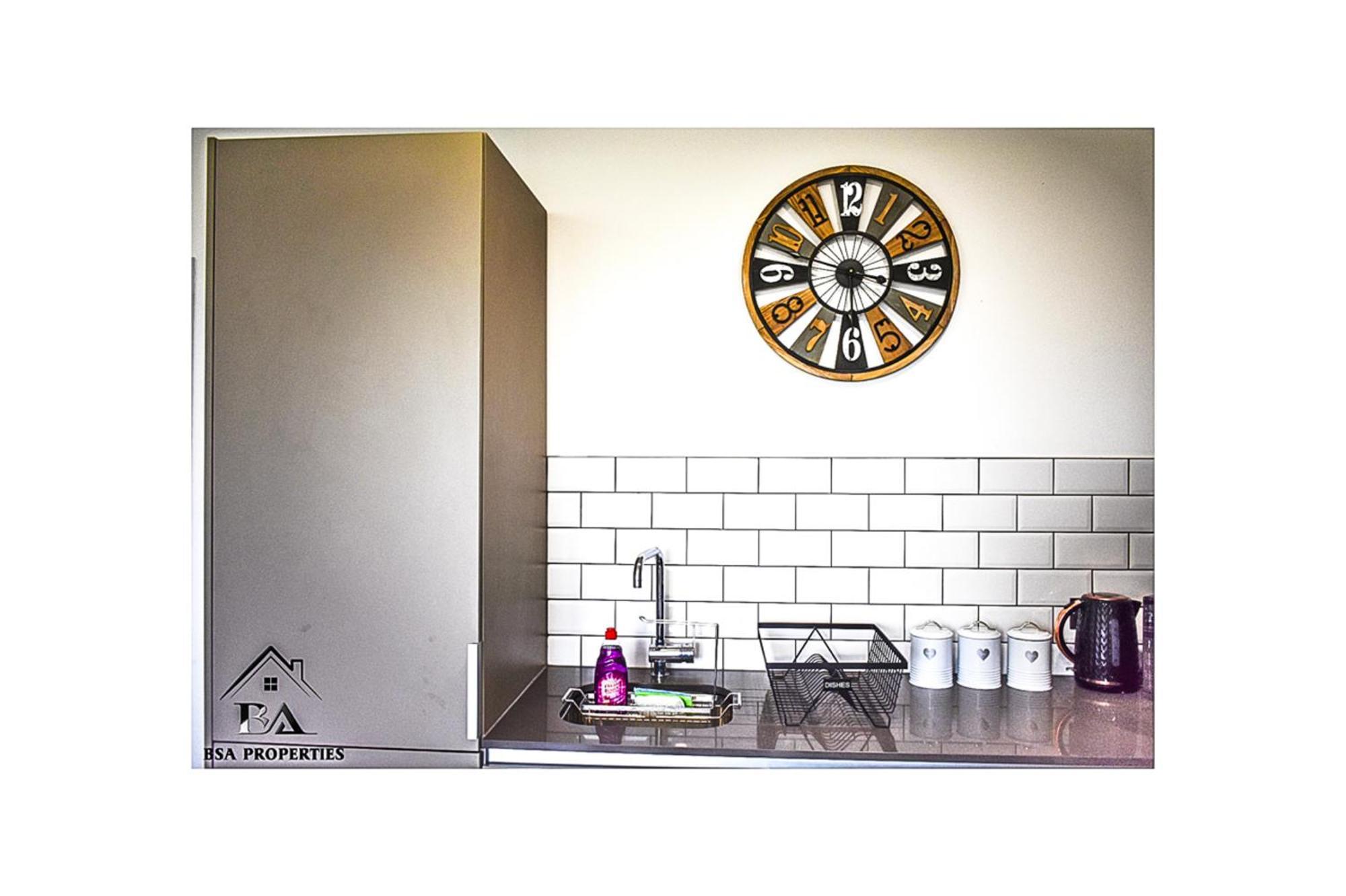 City Centre Apartment Close To Ascot & Legoland Sleep Upto 4 Guests - Parking On Request! Bracknell Exteriér fotografie