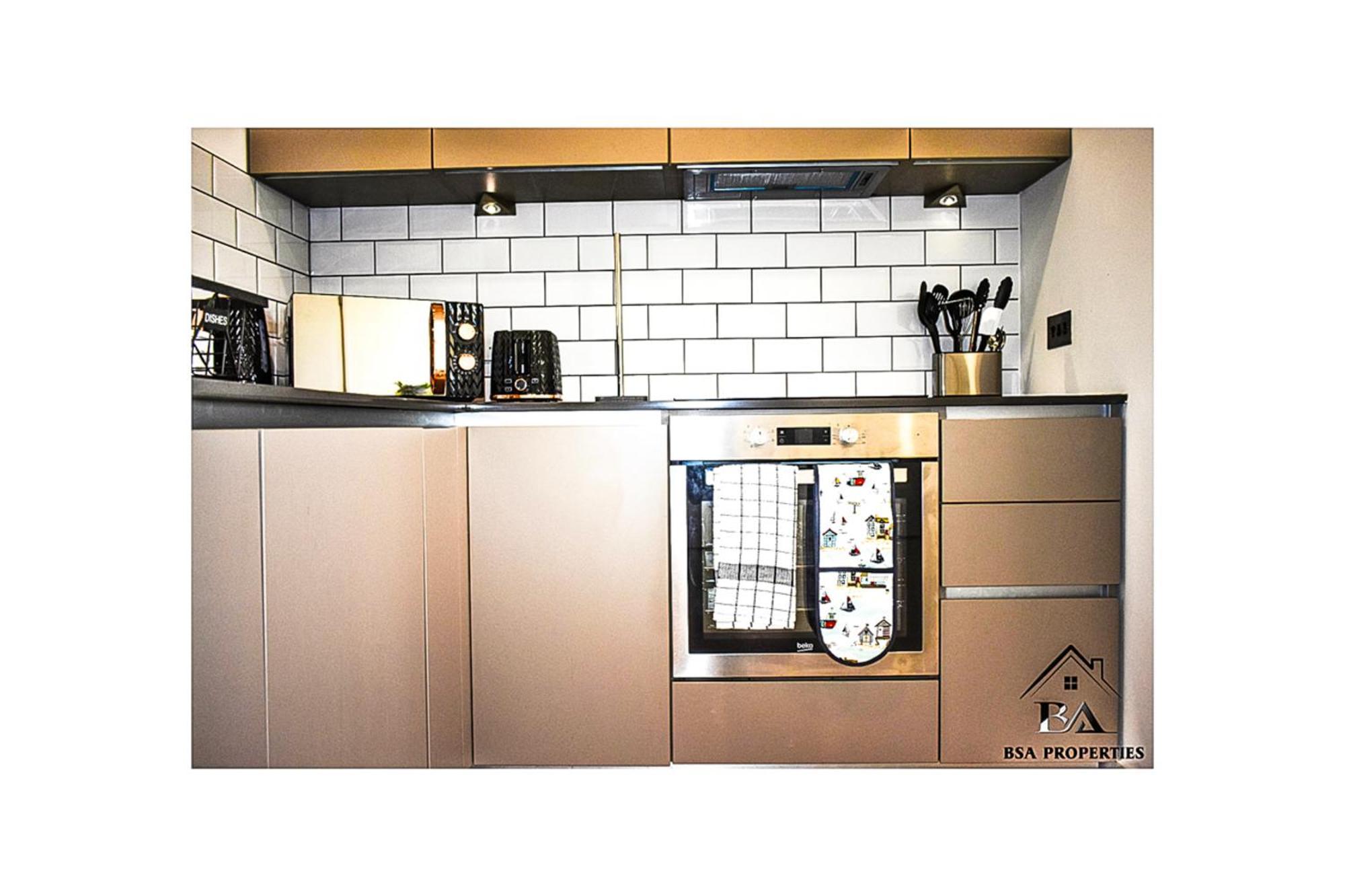 City Centre Apartment Close To Ascot & Legoland Sleep Upto 4 Guests - Parking On Request! Bracknell Exteriér fotografie
