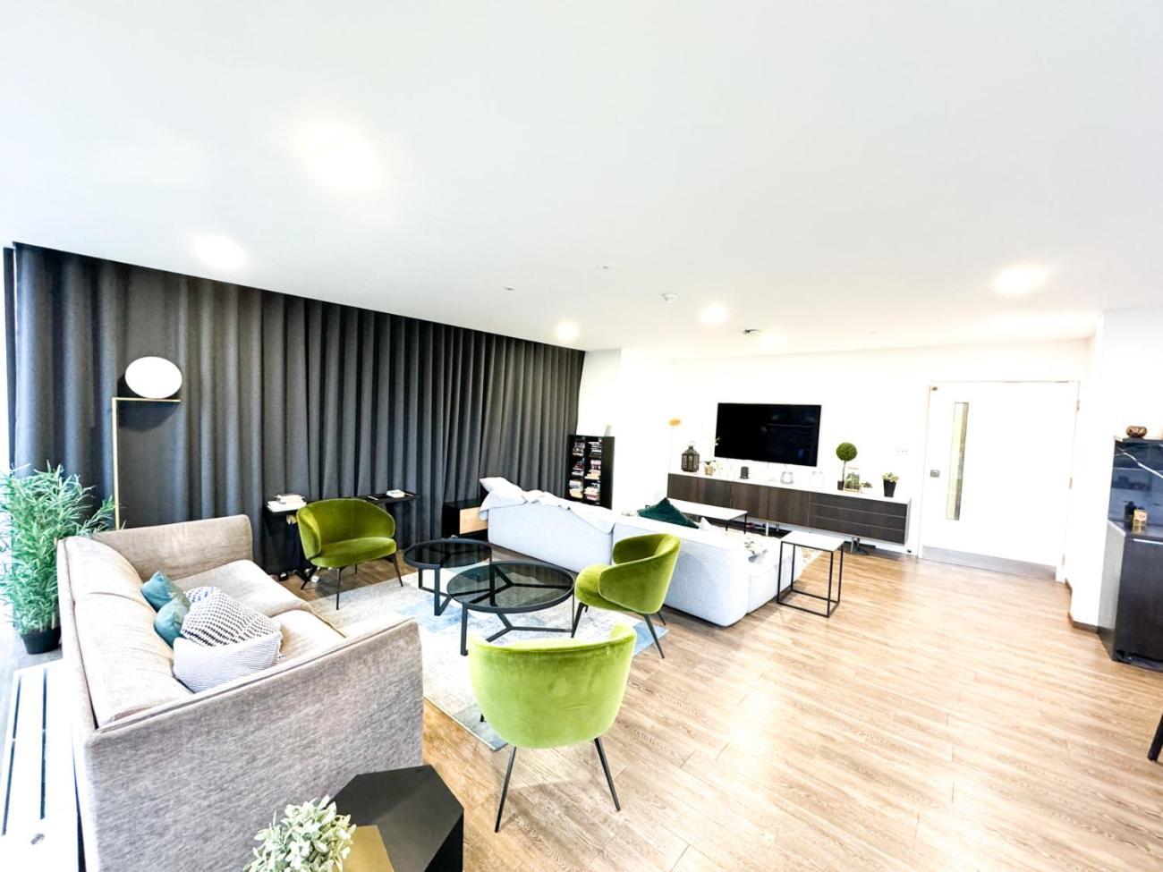 City Centre Apartment Close To Ascot & Legoland Sleep Upto 4 Guests - Parking On Request! Bracknell Exteriér fotografie